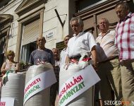 A szőregiek is részt vesznek a Magyarok kenyere akcióban | 2012. augusztus 7.  kedd | Fotó: Illés Tibor / a szegedma.hu engedélyével