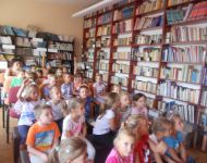 Bábozás a kicsik örömére az iskola könyvtárában | 2015. szeptember 17.  csütörtök | Fotó: Kossuth Lajos Iskola