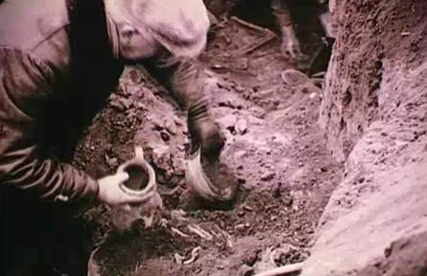 Móra Ferenc német nyelven hivatalosan publikálja a szegedkörnyéki ásatások eredményéi