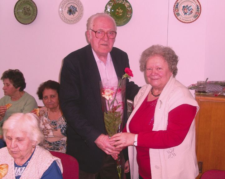 Nőnapot ünnepelt az Ezüsthajúak Nyugdíjas Egyesülete