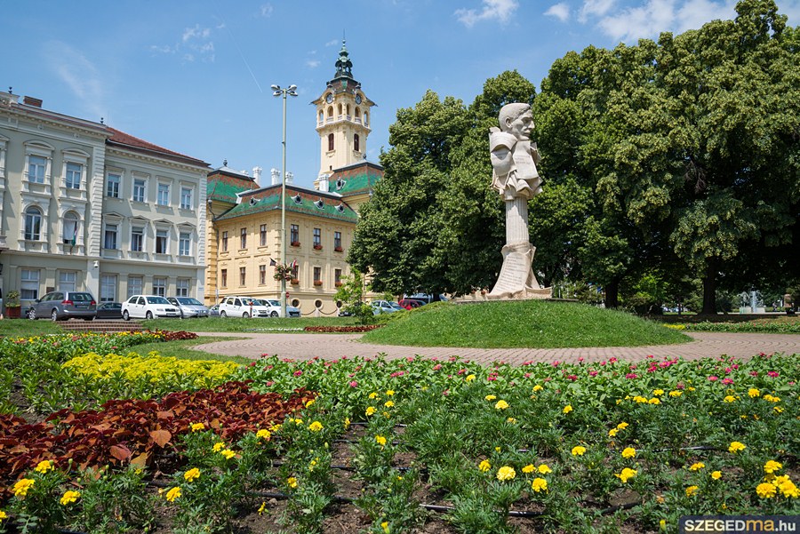 Nyári virágpompába öltözik Szeged