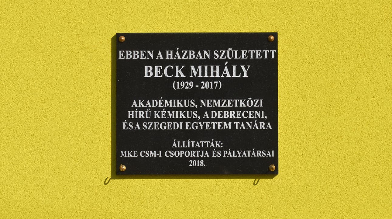 Beck Mihály emléktáblája