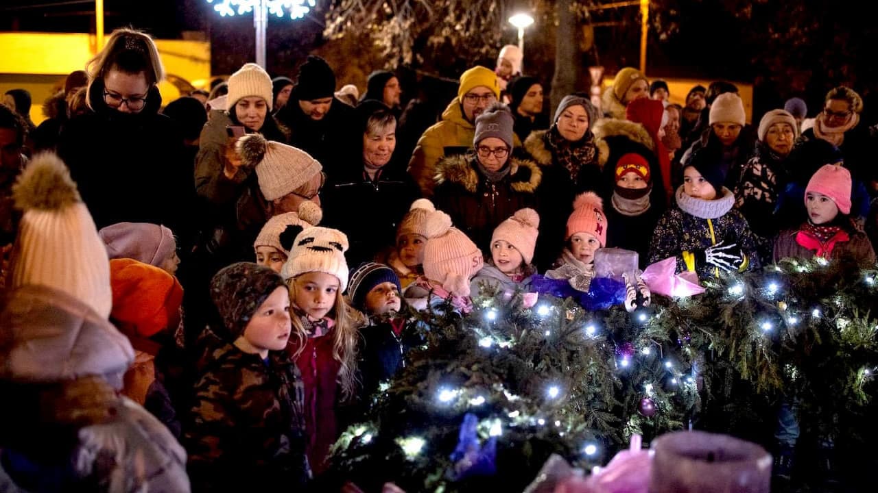 Eljövetel: Szőregen meggyújtották a hit gyertyáját