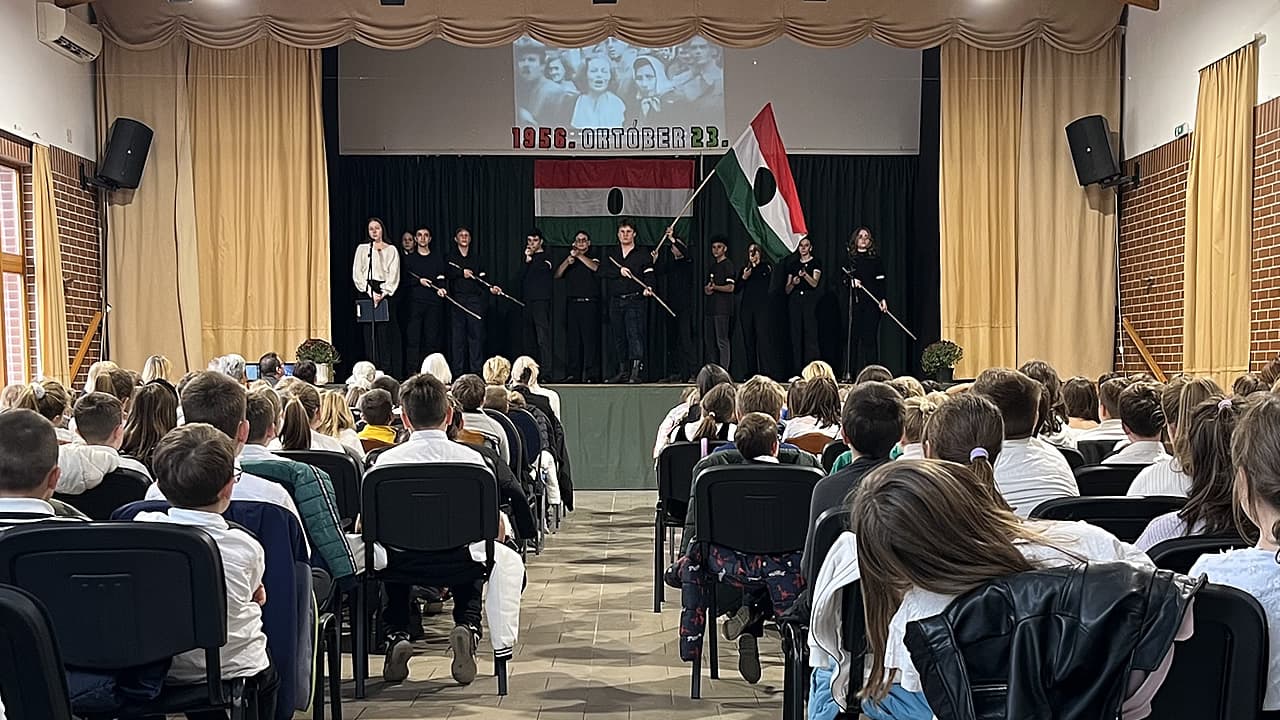 Szőreg méltósággal emlékezett 1956 hőseire