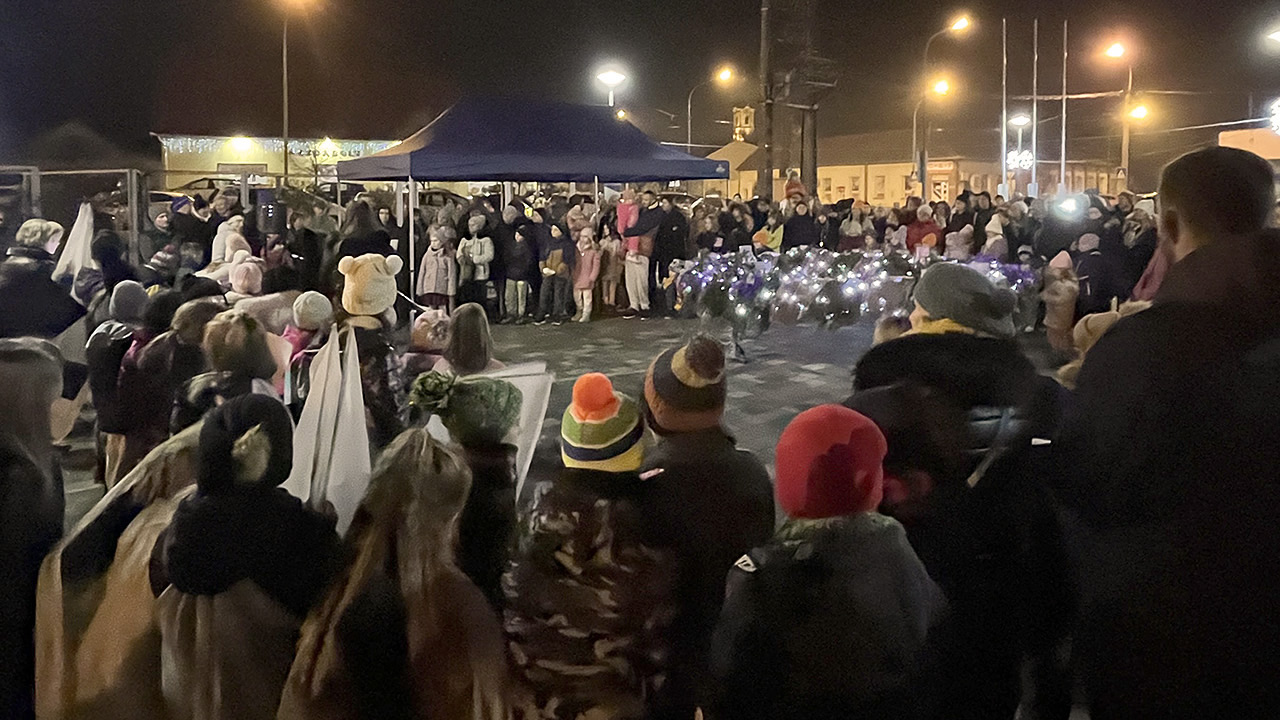 Szőregen ismét együtt lobbant fel az advent fénye