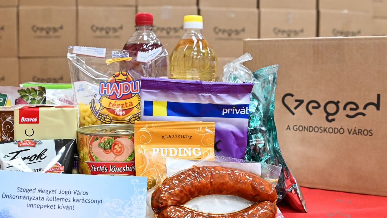 Karácsonyi csomagokkal segítették a rászoruló családokat Szőregen