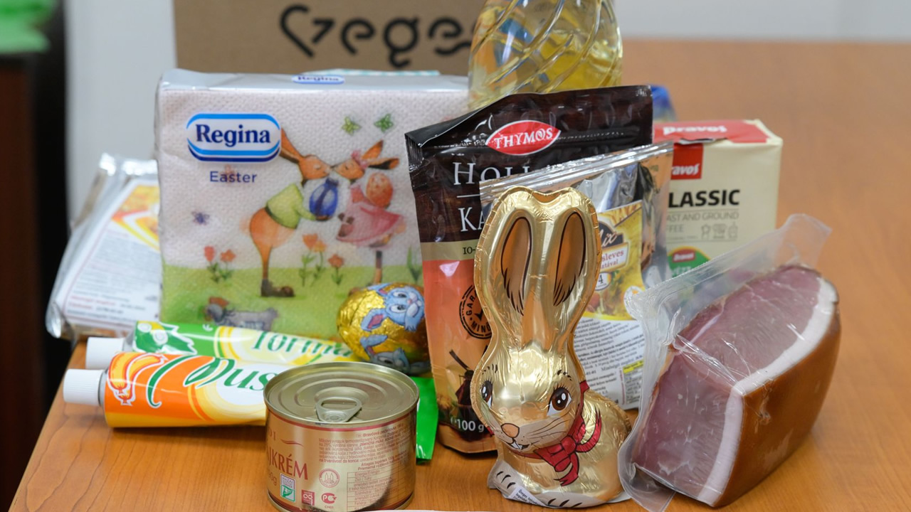Húsvéti csomagok a rászoruló családoknak