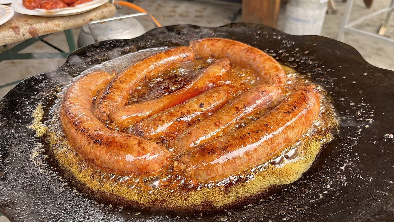 Extrém ízek, régi hagyományok – jubileumi kolbászverseny Szőregen